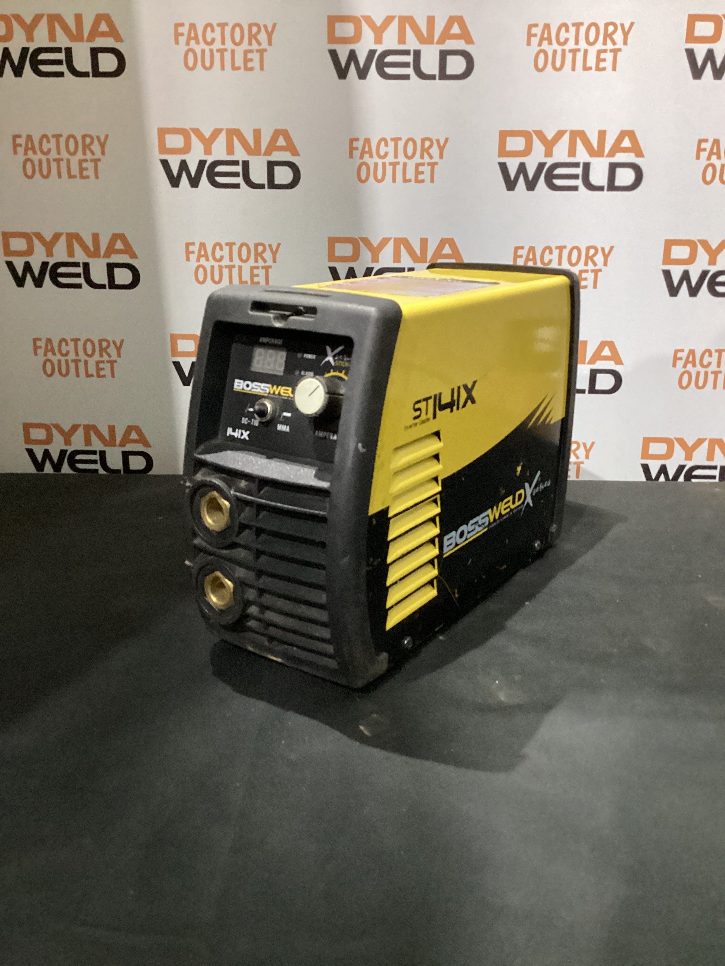 Bossweld X- Series ST 141X MMA/Tig Welder x 240V x 10A I2021060832